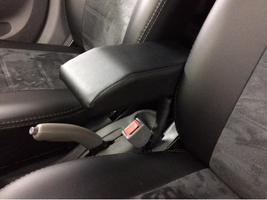 Авточехлы на Hyundai Accent