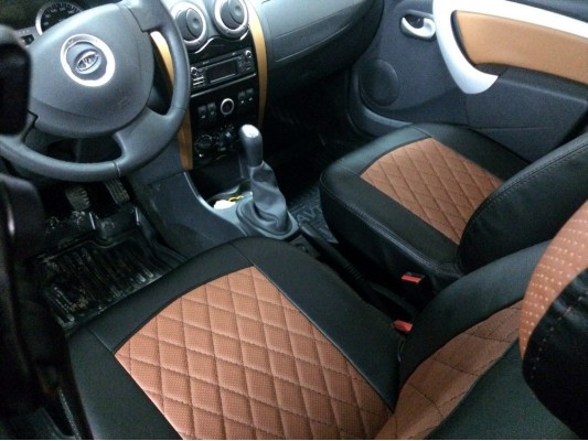 Авточехлы на Lada Largus