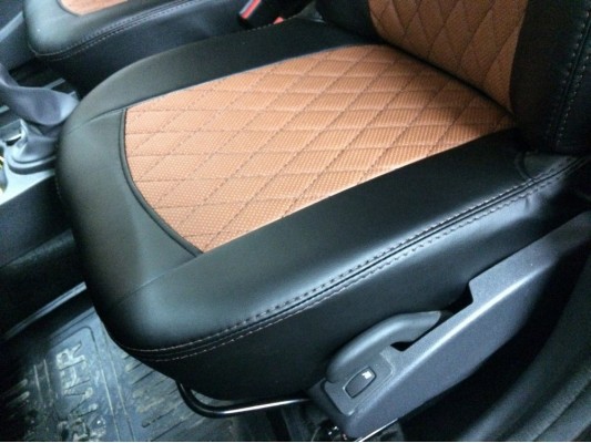 Авточехлы на Lada Largus