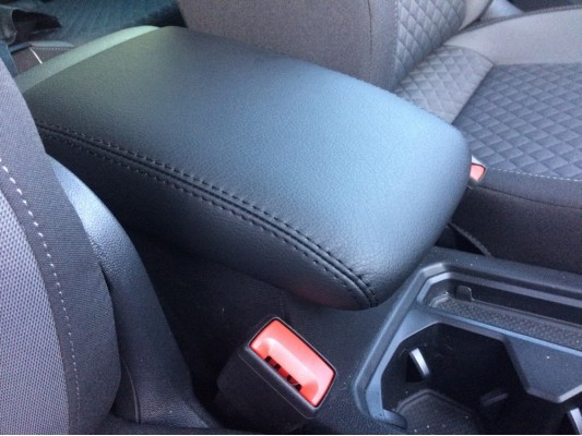 Перетяжка центрального подлокотника Перетяжка центрального подлокотника