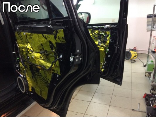 Шумоизоляция пола, арок и щитка моторного отсека